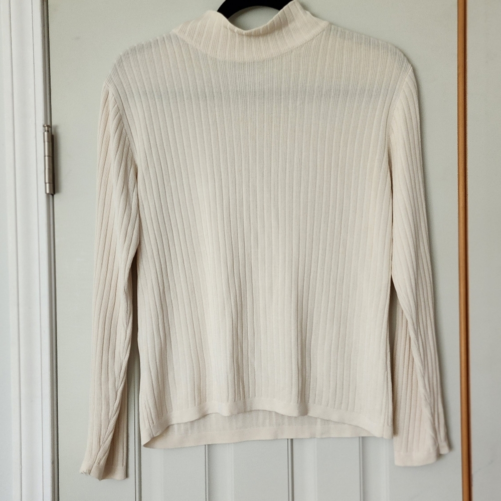 Norm Thompson 100% Silk Turtleneck Sweater Ivory/Cream S - Picture 4 of 6